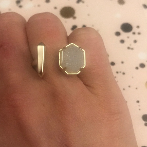 Kendra Scott Theodore Ring 2025